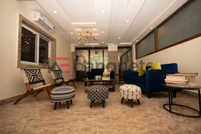 Lakeside Suites