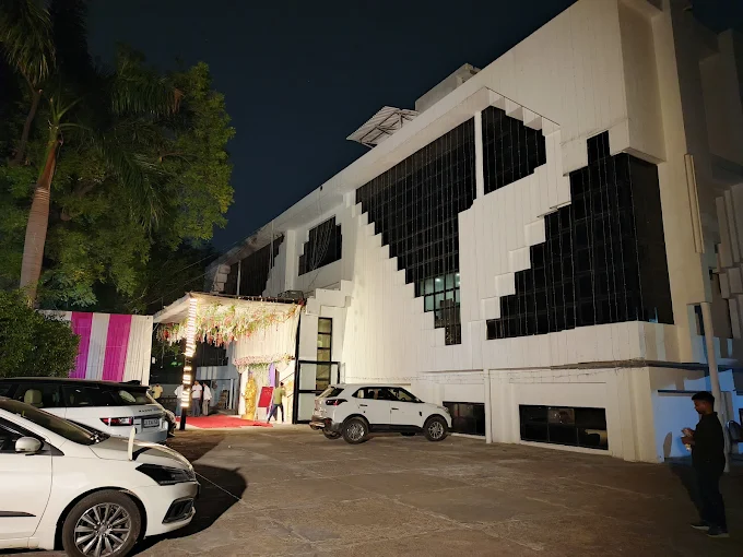 S L House