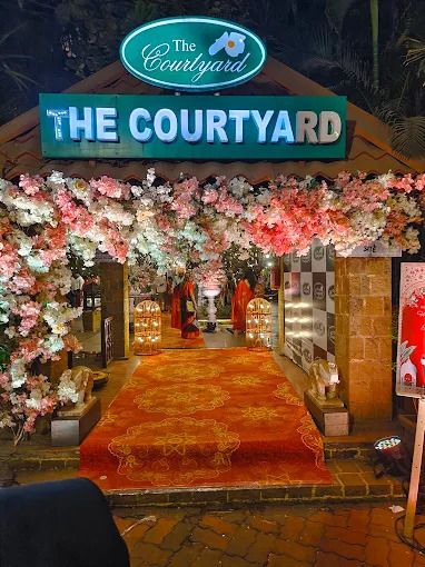 The Courtyard Lawns