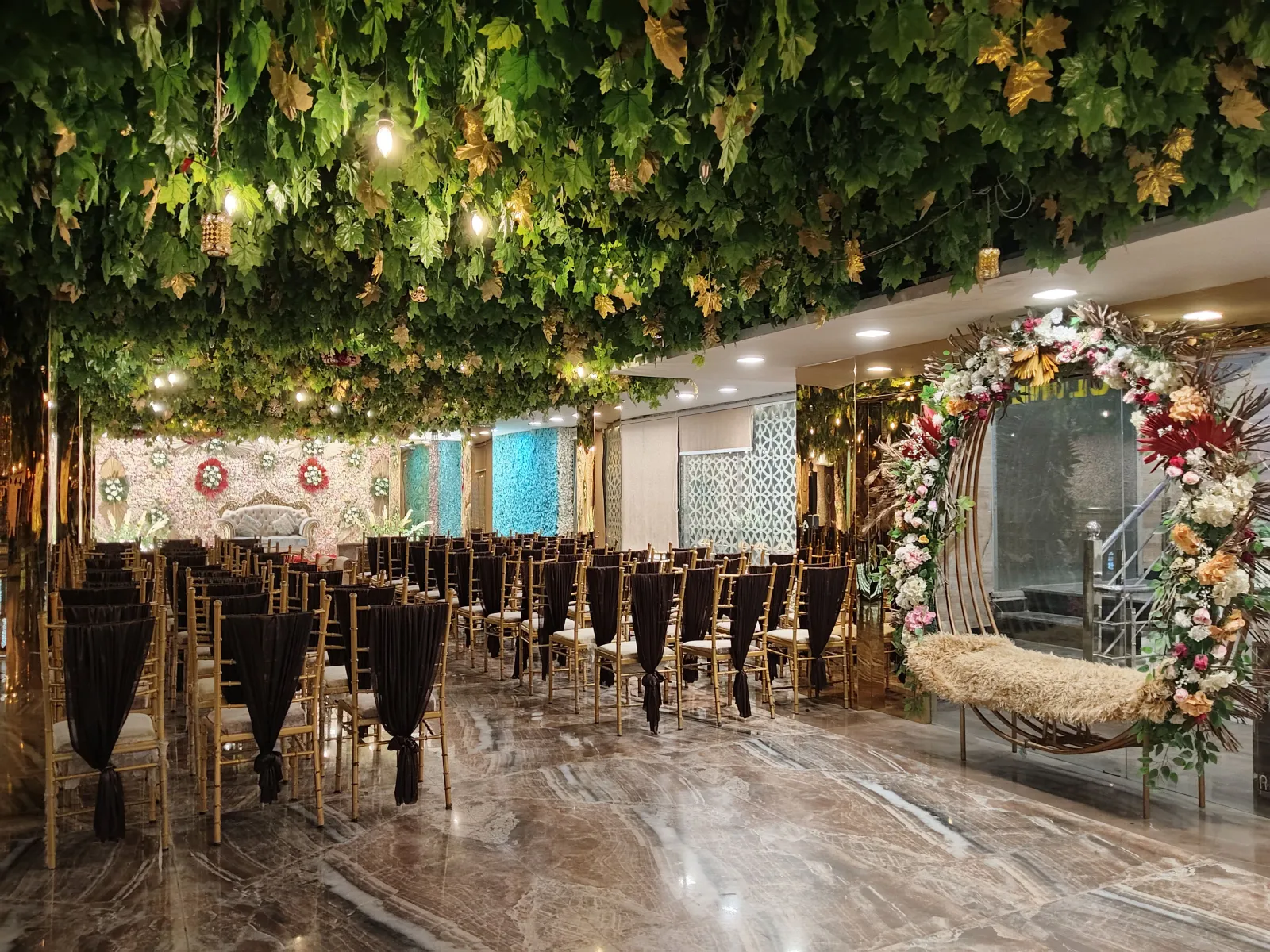 Red Carpet Hotel &amp; Banquet Hall