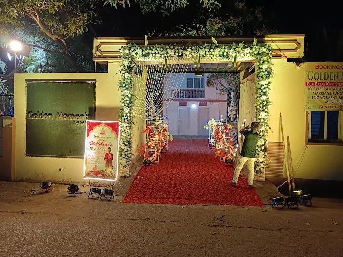 Goldent Moments Lawn