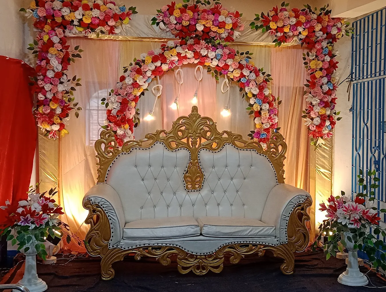 N R Decoration