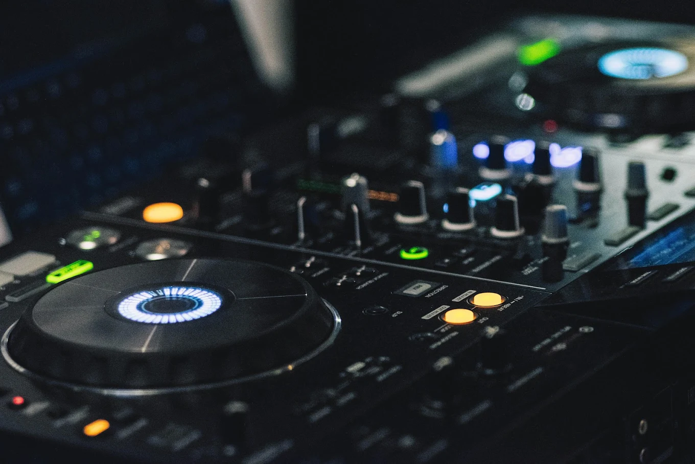 DJ in kolkata